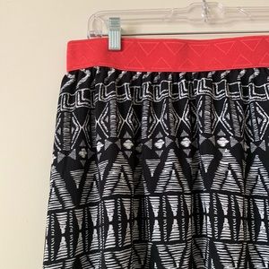 NWT Large LulaRoe Lola skirt